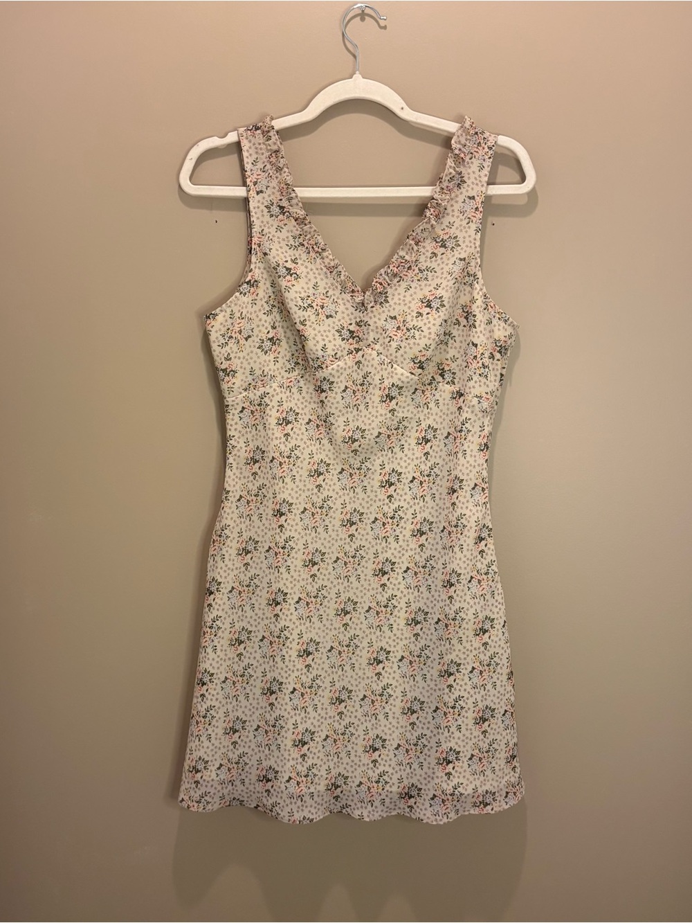 Compagnie internationale
EXPRESS vintage floral dress women’s size 5/6